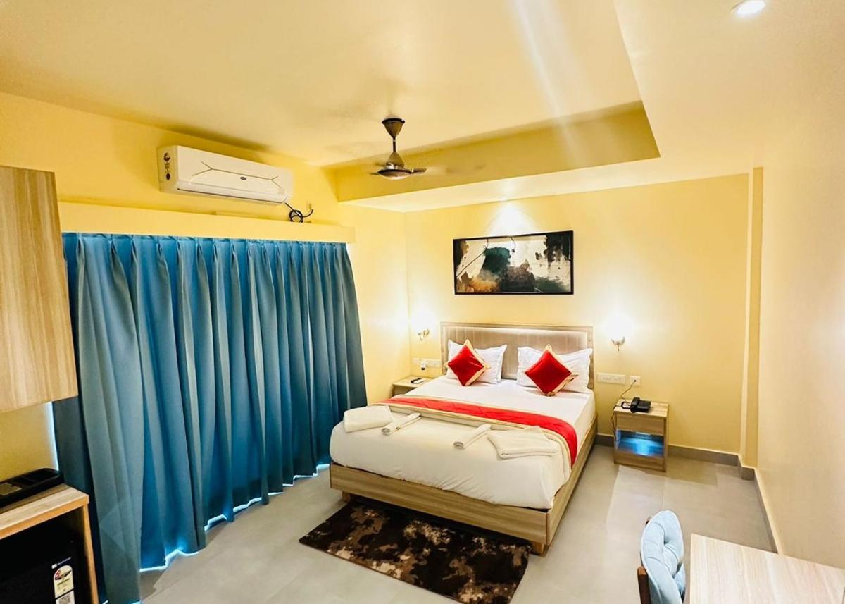 Premium Olive A Bautique , Near Sea-beach And Jagannath Temple, Fully Air Conditioned ,wifi,- Lift, Restaurant, And Parking Facilities In Hotel 4*