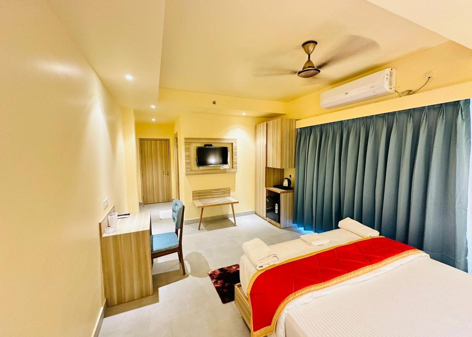 Premium Olive A Bautique , Near Sea-beach And Jagannath Temple, Fully Air Conditioned ,wifi,- Lift, Restaurant, And Parking Facilities In 4* Puri